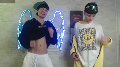 axel_milo_kairo_and_noa webcam model stream image