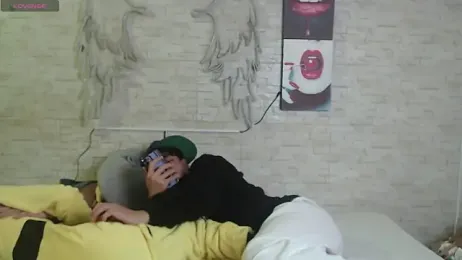 axel_milo_kairo_and_noa webcam model stream image