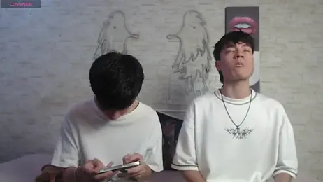 axel_milo_kairo_and_noa webcam model stream image