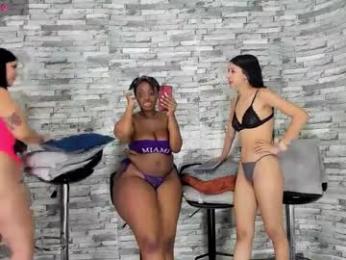 badgirls_000 webcam model stream image