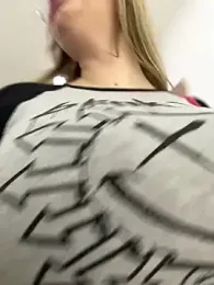 Teya_moon_ webcam model stream image