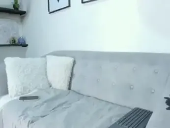 Naughty__Mom webcam model stream image