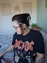 Saucy-Serenity webcam model stream image