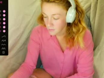 its_lily webcam model stream image