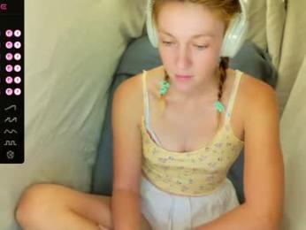 its_lily webcam model stream image