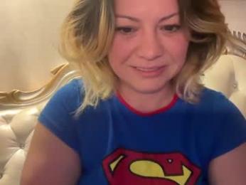 kiradivine webcam chaturbate model stream image