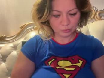 kiradivine webcam chaturbate model stream image