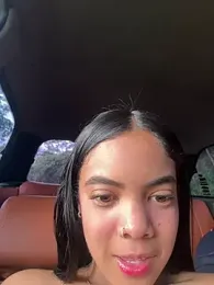 NAUGHTY_LITTLE_18 webcam model stream image