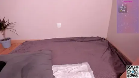 emmelieflorence webcam stripchat model stream image