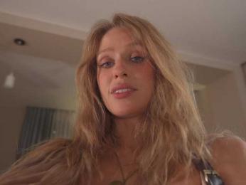 HeyBanana webcam model stream image