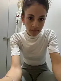 alana15 webcam stripchat model stream image