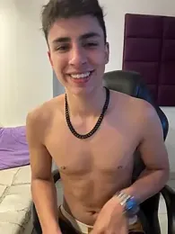 AdrianRinaldi webcam model stream image