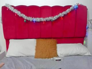 Isabella Lenoxx webcam model stream image