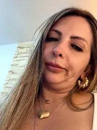 _Abril-Office1 webcam model stream image