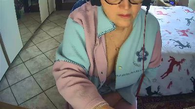 moniba webcam model stream image