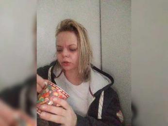 Danilovea webcam bongacams model stream image