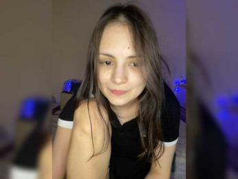 SilverSaya webcam bongacams model stream image