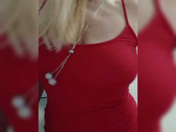 Tata42 webcam model stream image