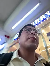 andrewmhilton_ webcam model stream image