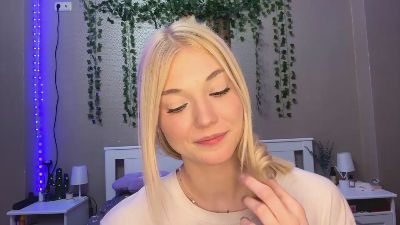 TwilaAninion webcam model stream image