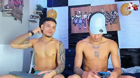 Friendsofeverything_ webcam model stream image