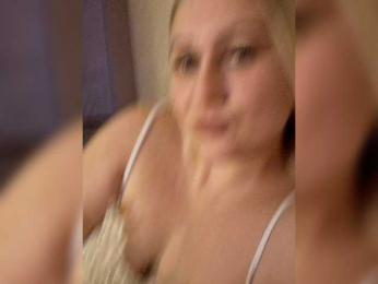 Enni1 webcam model stream image