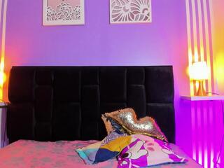 Luna Smift webcam model stream image