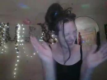 thesillymillie webcam model stream image