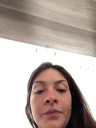 Danielaeliana webcam model stream image