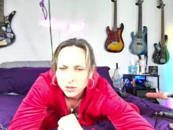 saturnine_princess webcam model stream image