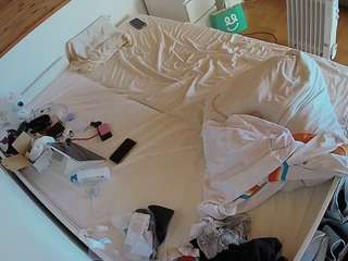 voyeurcam-julmodels-greybed-1 webcam camsoda model stream image