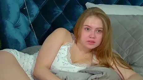 SelinSwarovski webcam model stream image