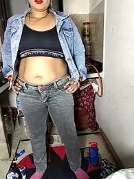 Heena-143 webcam model stream image