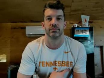 dontfeedthetrolls webcam model stream image