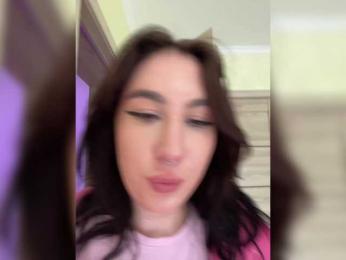 CurvyWoman- webcam bongacams model stream image