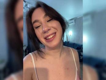 CurvyWoman- webcam bongacams model stream image