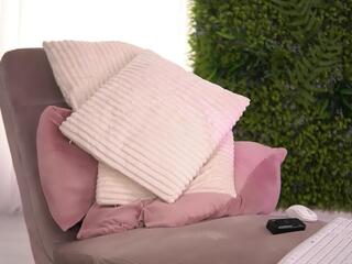 Freya Heart webcam model stream image