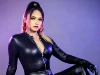 MissVelvetz webcam model stream image