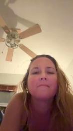 Surferchick222 webcam model stream image