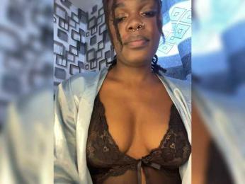 spicey webcam model stream image