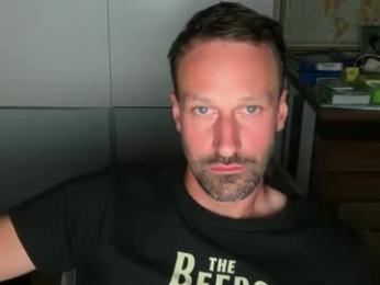 maenu_69 webcam chaturbate model stream image