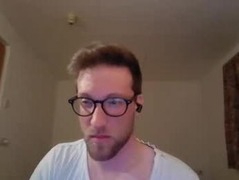 moms_little_monster webcam model stream image