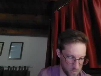 moms_little_monster webcam model stream image