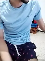 Zoro_23cm webcam model stream image