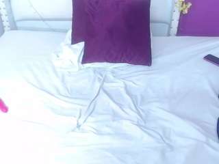 hugeass-destroyer webcam model stream image