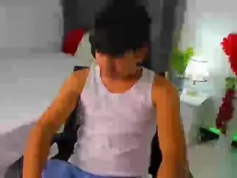 Mikke18 webcam model stream image