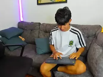 Mikke18 webcam model stream image