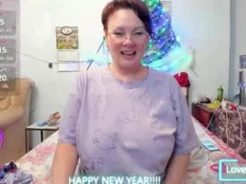 _lady_red_ webcam model stream image