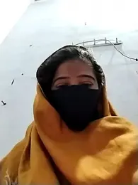 Cute-Naavya webcam model stream image