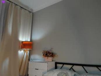 summer_lilac webcam model stream image